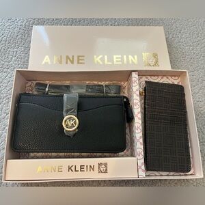 NWOT ANNE KLINE Black Crossbody 3in1 Gift Set W/ Chain and Removable Card Insert
